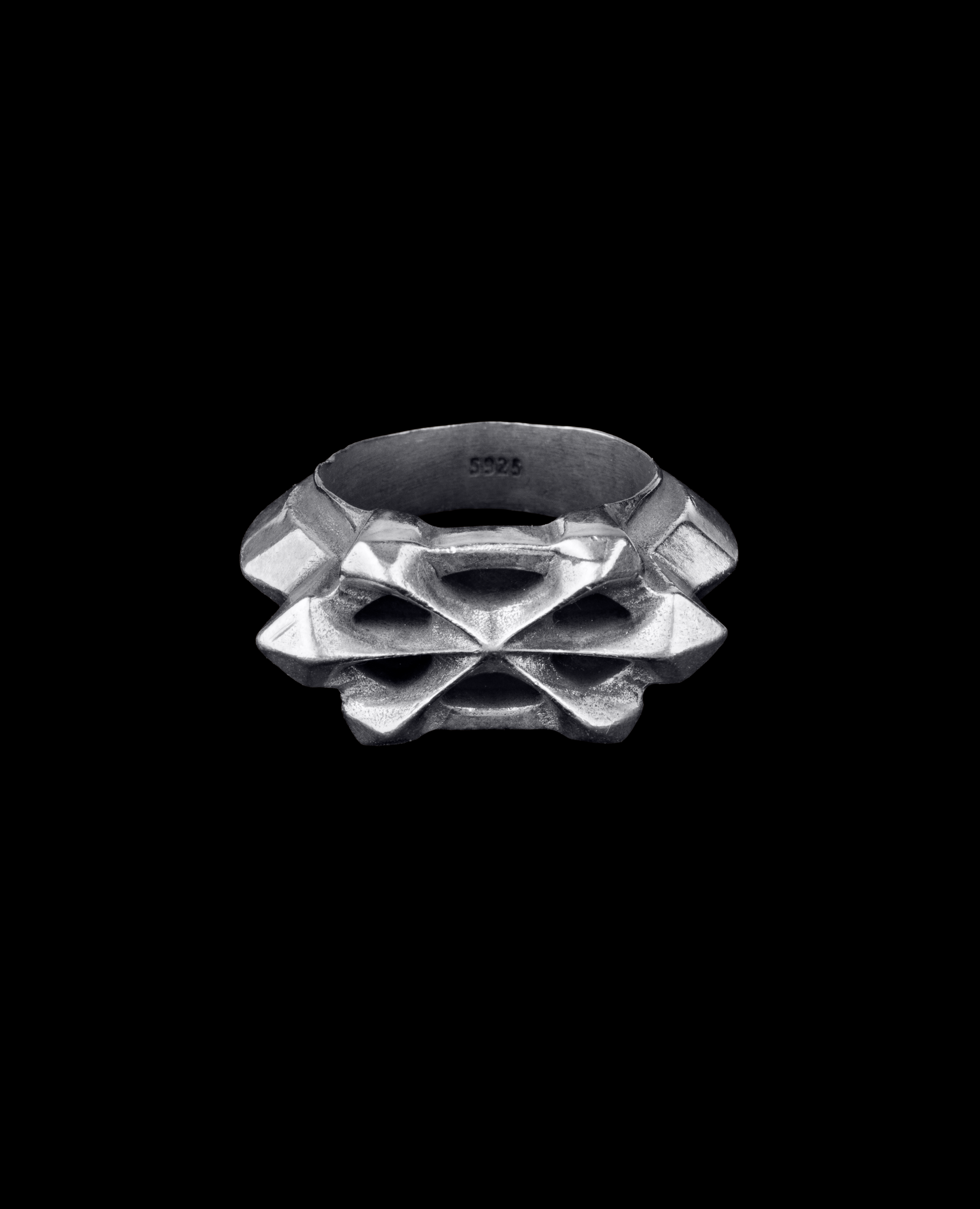 BRUTAL RING